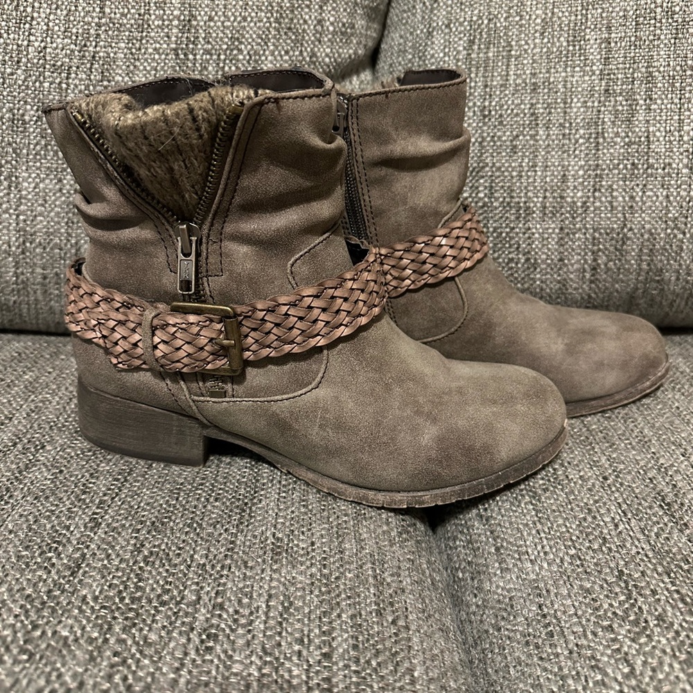 Mudd Brown Ankle Boots